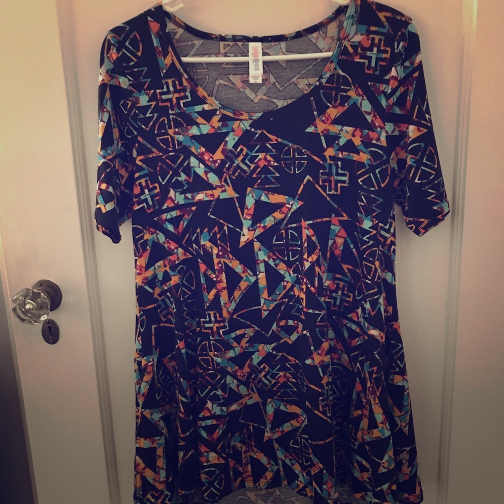 NEW without tags XS Lularoe Perfect Tee